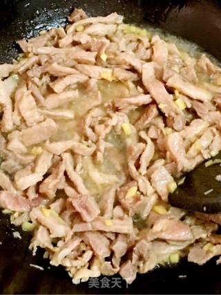 毛豆炒肉丝的做法步骤：3