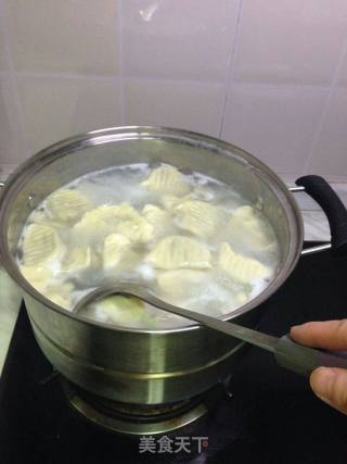 手工饺子的做法步骤：16