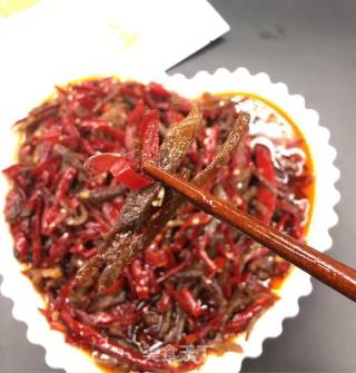 川味私房秘制牛肉的做法步骤：4