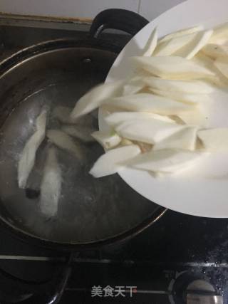 枸杞山药炒菜苗的做法步骤：4