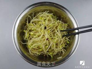 凉拌豆芽的做法步骤：3