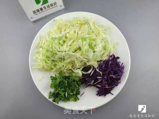 凉拌包菜的做法步骤：1