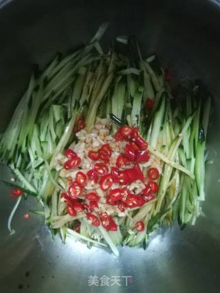 爽口黄瓜丝的做法步骤：4