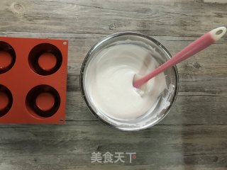 樱花草莓慕斯的做法步骤：21