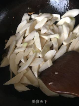 茭白炒肉的做法步骤：4