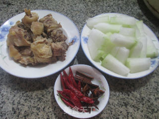 冬瓜烧鸡块的做法步骤：1