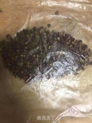 椒麻盐水琵琶鸭腿的做法步骤：5