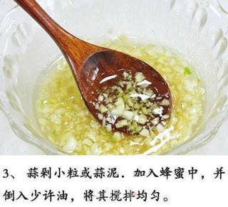 香蒜蜂蜜煎鸡扒的做法步骤：4