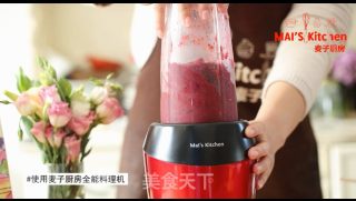 冰爽细腻-草莓冰沙的做法步骤：7