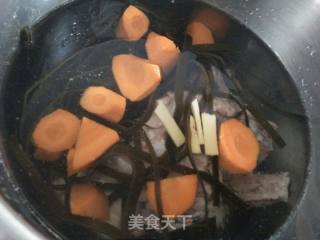 海带排骨汤的做法步骤：7
