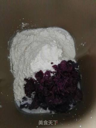 紫薯餐包的做法步骤：2