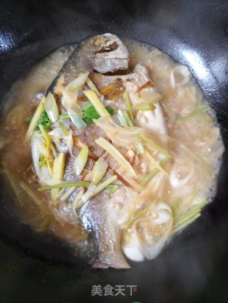 普宁豆酱煮金鲳鱼的做法步骤：14