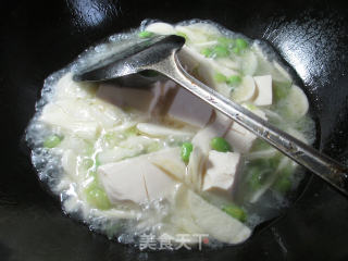 毛豆茭白煮豆腐的做法步骤：4