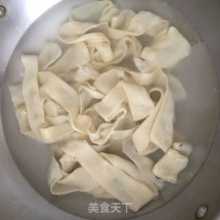 油泼裤带面的做法步骤：11
