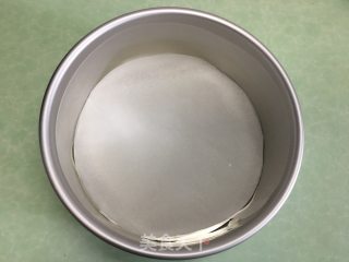 八寸芒果慕斯蛋糕的做法步骤：2
