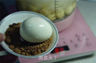 鸡蛋银耳莲子糖水的做法步骤：7