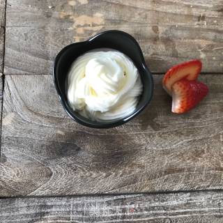 草莓盆栽奶茶的做法步骤：3