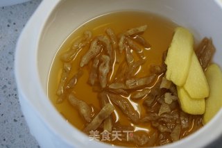 黄酒炖鱼肚的做法步骤：3