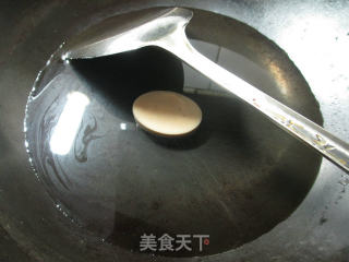 鸡蛋鸡毛菜汤面的做法步骤：2