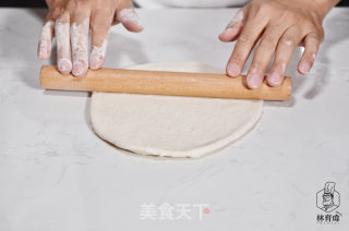 来自缪斯老妈的食物灵感：秋葵金枪鱼披萨的做法步骤：6