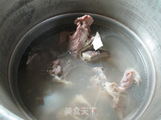 鸡毛菜山药筒骨汤的做法步骤：6