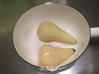 FLUFF法式红酒啤梨塔的做法步骤：1