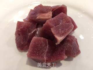 红参花胶炖乌鸡汤的做法步骤：3