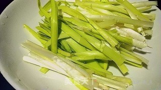 韭黄肉丝的做法步骤：4