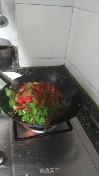 爆炒牛肉的做法步骤：6