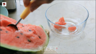 西瓜西米露的做法步骤：1
