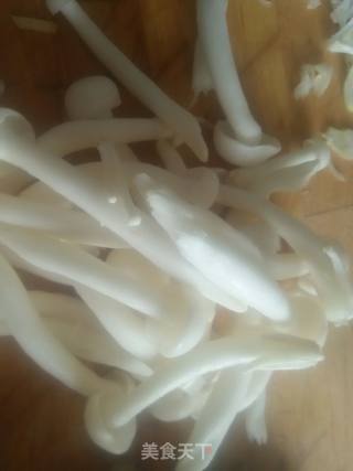 蒜烧三菌的做法步骤：3