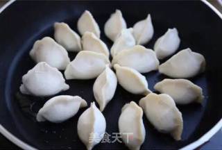 冰花煎饺的做法步骤：2