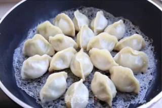 冰花煎饺的做法步骤：6