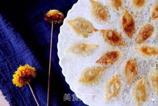 冰花煎饺的做法步骤：8