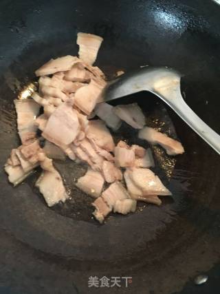 回锅肉的做法步骤：4