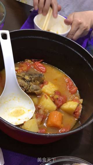 番茄土豆牛骨汤的做法步骤：1