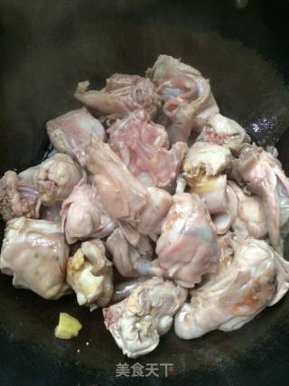 焖兔肉的做法步骤：3