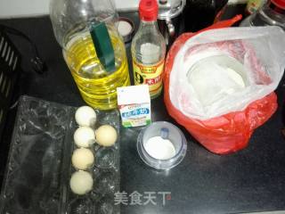 戚风蛋糕的做法步骤：1