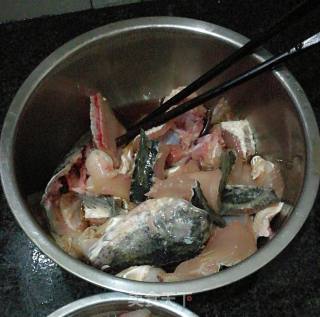 酸菜鱼的做法步骤：2