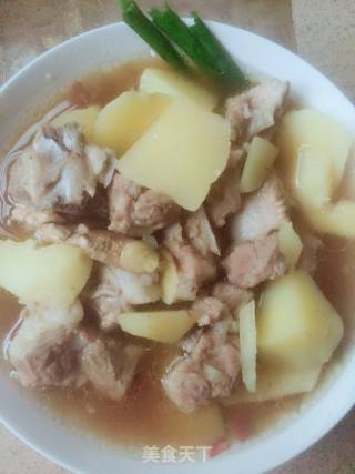 排骨焖土豆的做法步骤：4