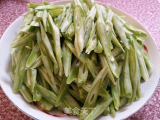 炝炒四季豆的做法步骤：2