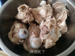 山药大骨汤的做法步骤：1