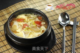 猪肚菇番茄蛋花汤的做法步骤：10