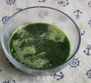 菠菜汁煎饼的做法步骤：2