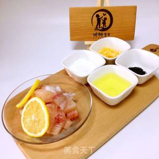 宝宝辅食芝士鱼肠的做法步骤：1