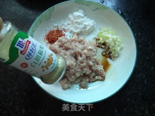 胡椒煨肉的做法步骤：2