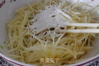 【每日新品】香脆土豆烙的做法步骤：5