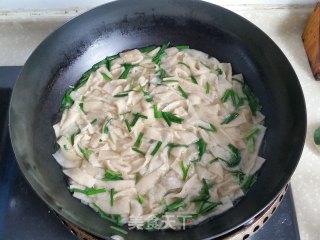 韭菜粉皮汤的做法步骤：7