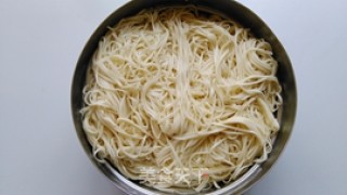 辣味鸡丁拌冷面的做法步骤：5