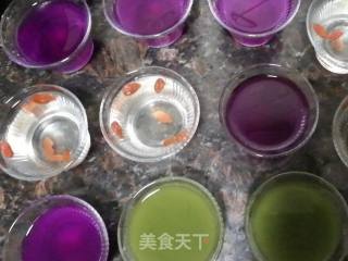 彩色冰粉的做法步骤：1